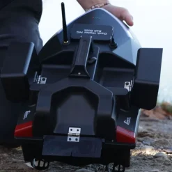 Bateau amorceur carpe team carpfishing dark water NG bait boat