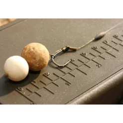 Boîte à bas de ligne carpe korda large rigsafe