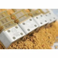 Cage feeder coup guru commercial cage feeder